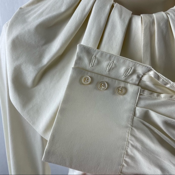 Piazza Sempione Ivory Fitted Button Up Long Sleeve Blouse with Oversized Collar - Picture 6 of 11